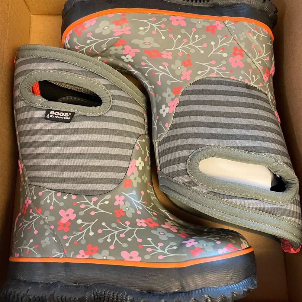 Brand New Bogs Snow Boot.